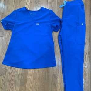 Women’s Figs Royal Blue scrub set Small Petite